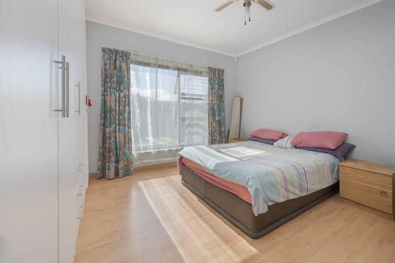 To Let 4 Bedroom Property for Rent in Windsor Park Western Cape